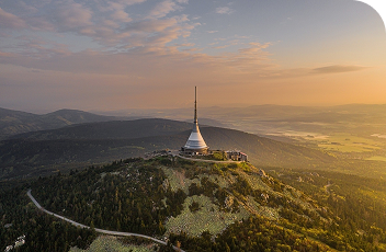 Ještěd (~25,9 km autem)